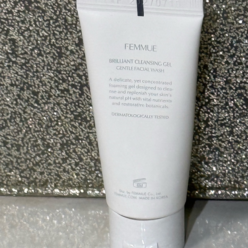 5 for $25 item ๐บ Mini Femmue Brilliant Cleansing Gel - Picture 3 of 3